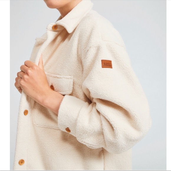 Roxy Jackets & Blazers - Roxy oversized Over and Out fleece shacket button up